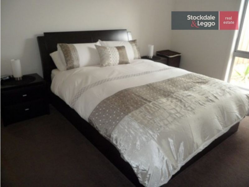 9/6 Strathconnon Square, Tullamarine VIC 3043