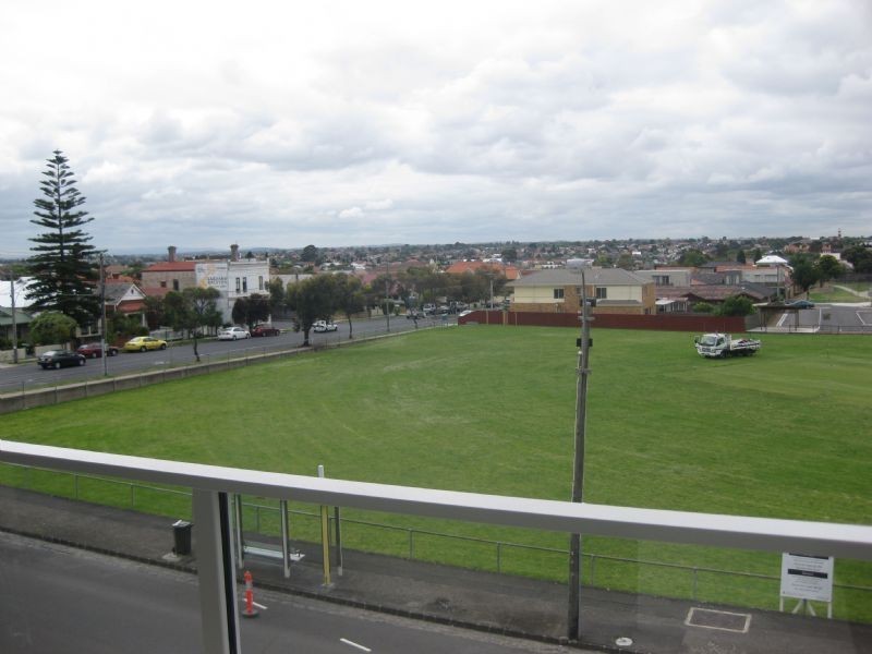 B206/460  Victoria Street, Brunswick VIC 3056