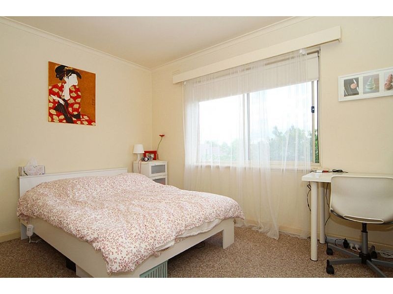 18/44 Fletcher Street, Essendon VIC 3040