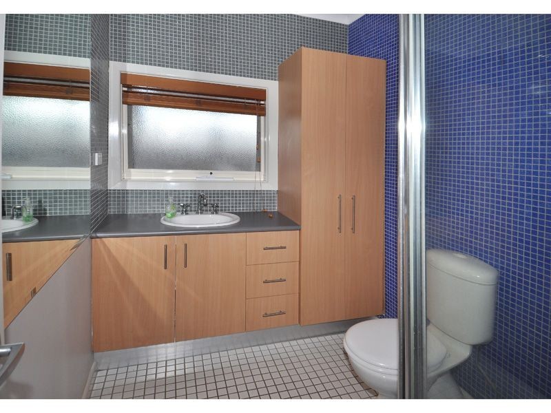 1/156 Lebanon, Strathmore VIC 3041