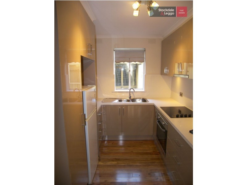 1/15 Royal Ave, Essendon North VIC 3041