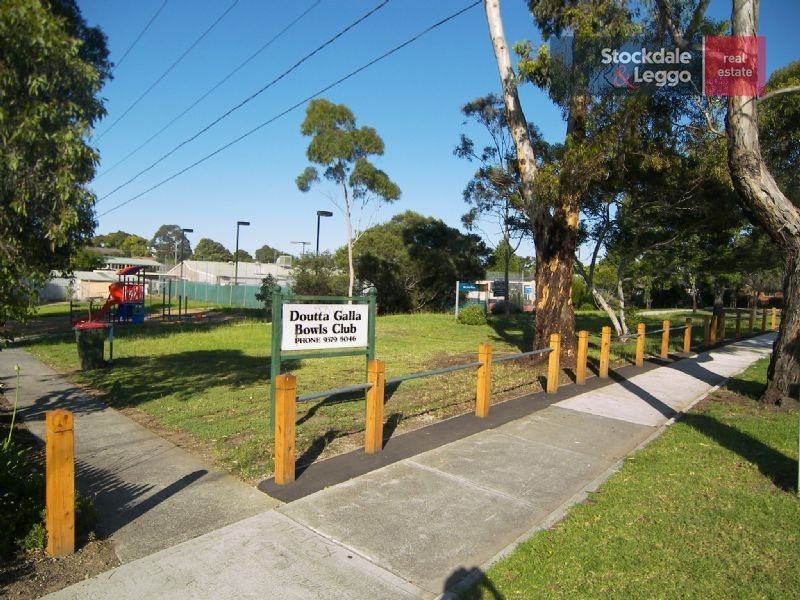 1/15 Royal Ave, Essendon North VIC 3041