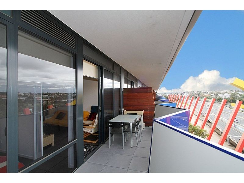 804/38 Mt Alexander Road, Flemington VIC 3031