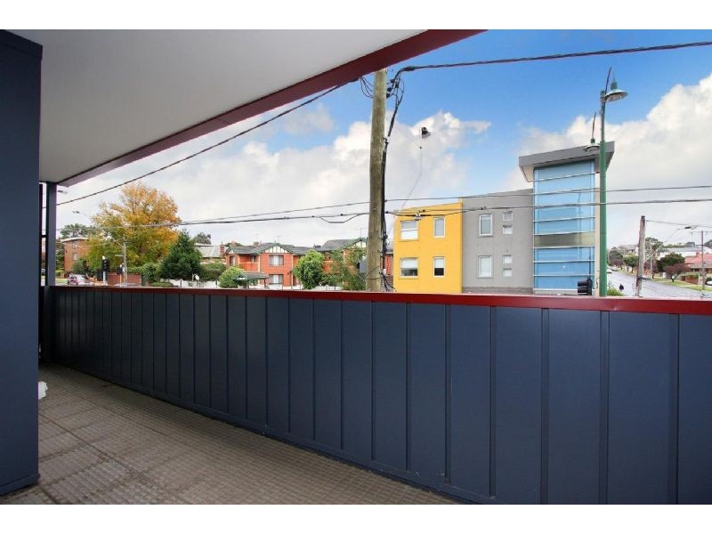 8/225 Buckley Street, Essendon VIC 3040