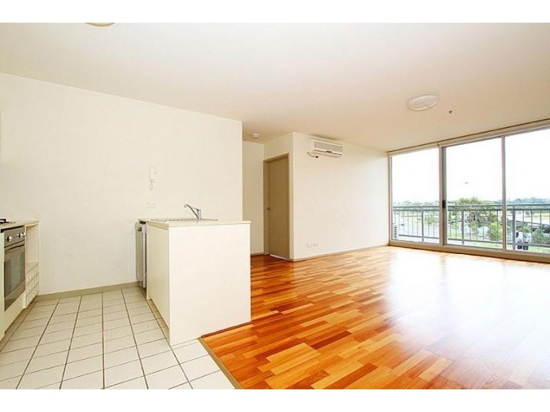 210/70 Speakmen Street, Kensington VIC 3031