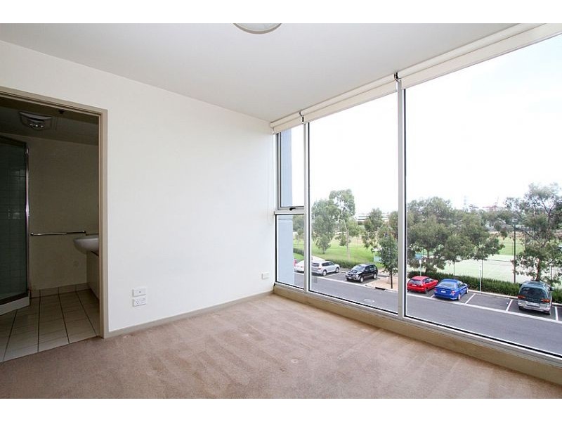 210/70 Speakmen Street, Kensington VIC 3031