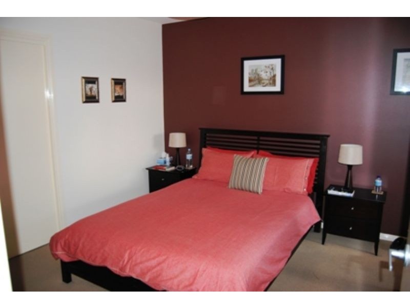 211/77 Village Way, Maribyrnong VIC 3032