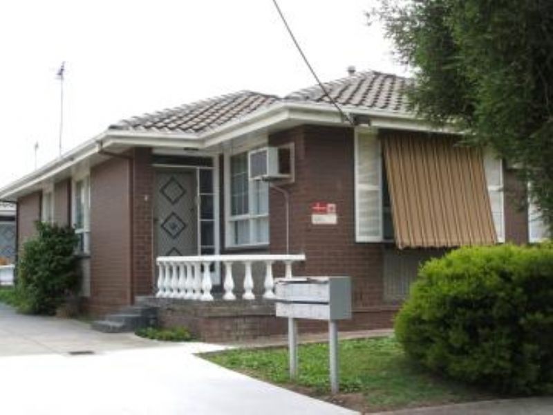 2/17 Hopetoun Ave, Brunswick West VIC 3055