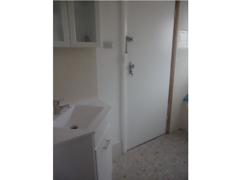 2/17 Hopetoun Ave, Brunswick West VIC 3055