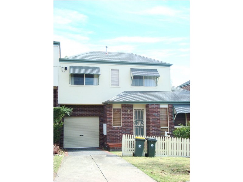15 Forbes Grove, Oak Park VIC 3046