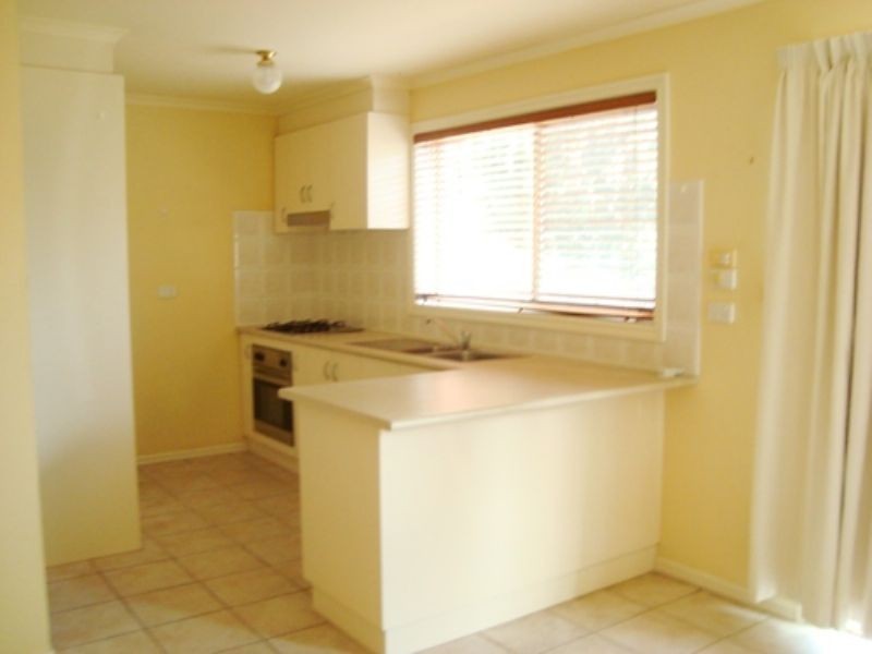 15 Forbes Grove, Oak Park VIC 3046