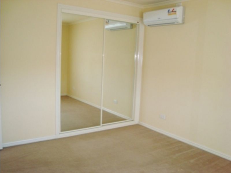 15 Forbes Grove, Oak Park VIC 3046