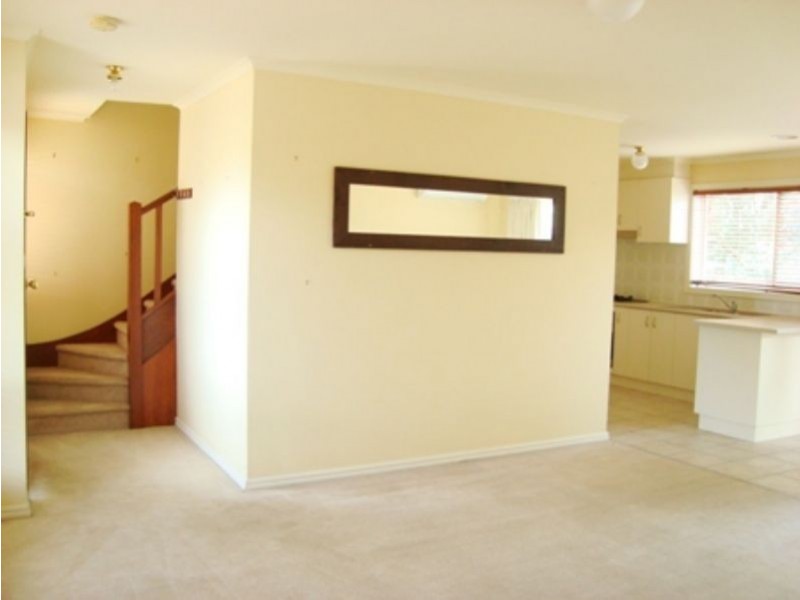 15 Forbes Grove, Oak Park VIC 3046