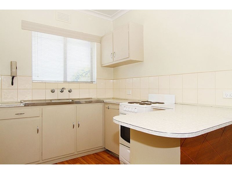 8/1 Gilbertson Street, Essendon VIC 3040