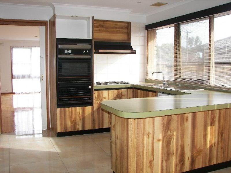 8 Tecoma Court, Gladstone Park VIC 3043