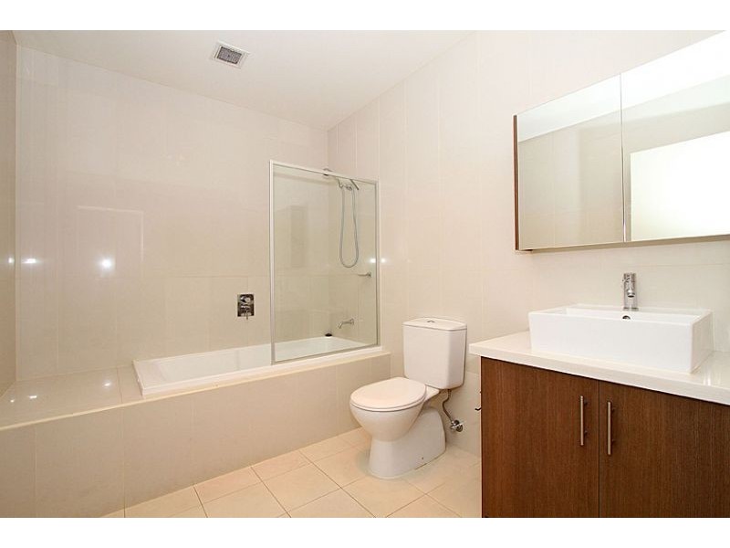 11/74 Keilor Road, Essendon North VIC 3041