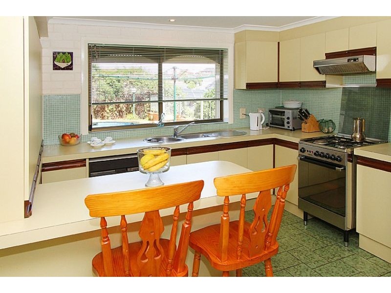 41 San Remo Drive, Avondale Heights VIC 3034