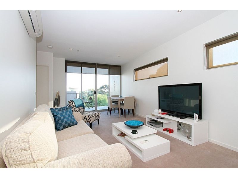 302/89 Raleigh Street, Essendon VIC 3040