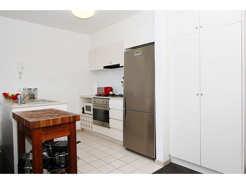 101/60 Speakmen Street, Kensington VIC 3031