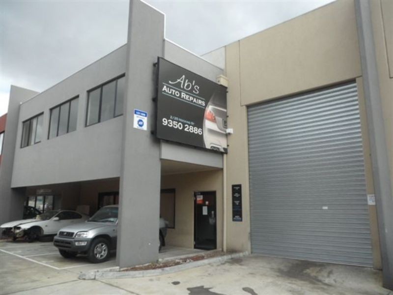 2/27 Hocking Street, Coburg VIC 3058
