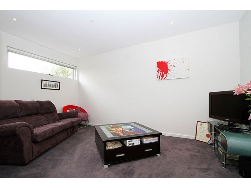 10/2 Walker Street, Moonee Ponds VIC 3039