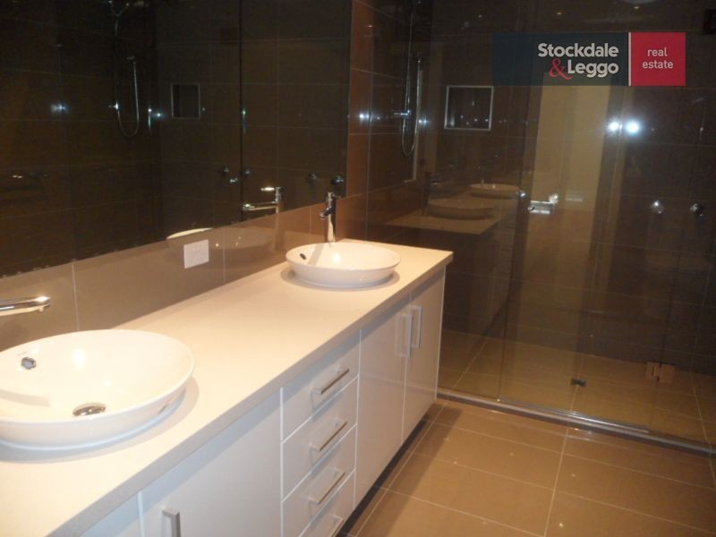 1/45 Hoffmans Road, Essendon West VIC 3040