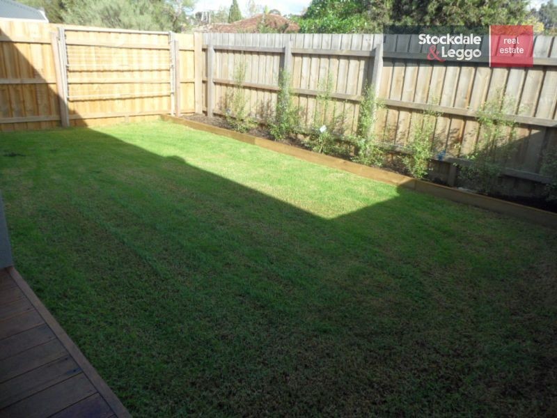 1/45 Hoffmans Road, Essendon West VIC 3040