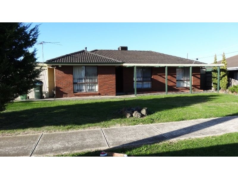 112 Rokewood Crescent, Meadow Heights VIC 3048