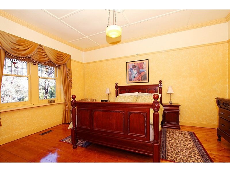 31 Amelia Avenue, Essendon VIC 3040