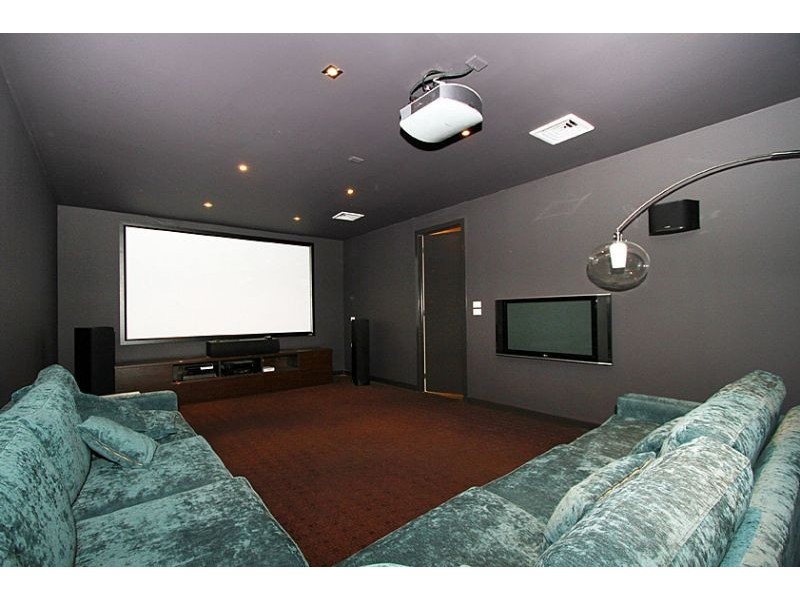 2A Antares Court, Aberfeldie VIC 3040