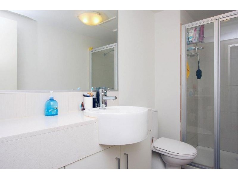 4/225 Buckley Street, Essendon VIC 3040