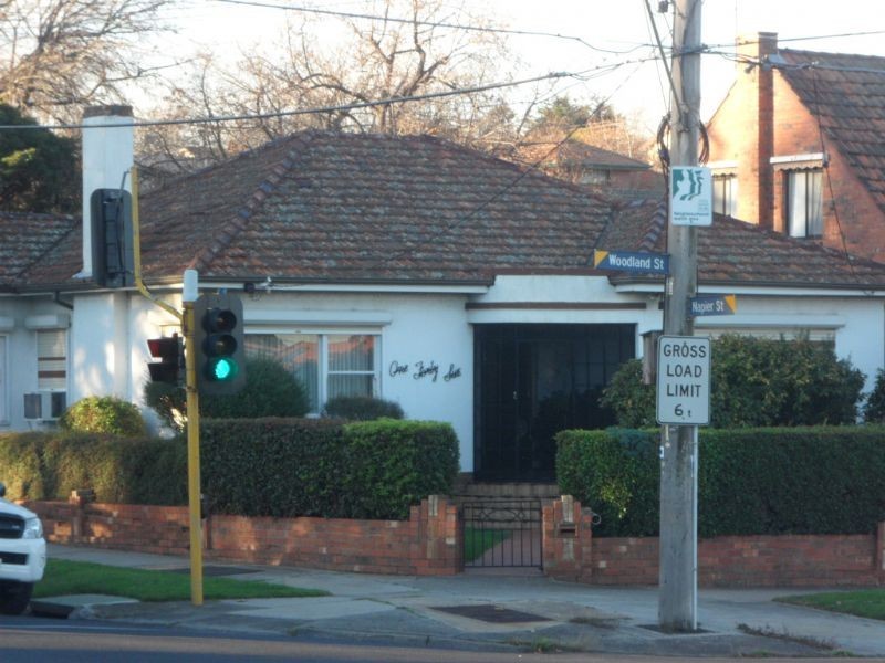 146 Woodland Street, Strathmore VIC 3041