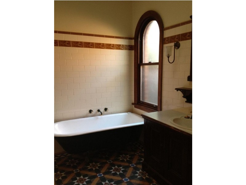 16 Lorraine Street, Essendon VIC 3040