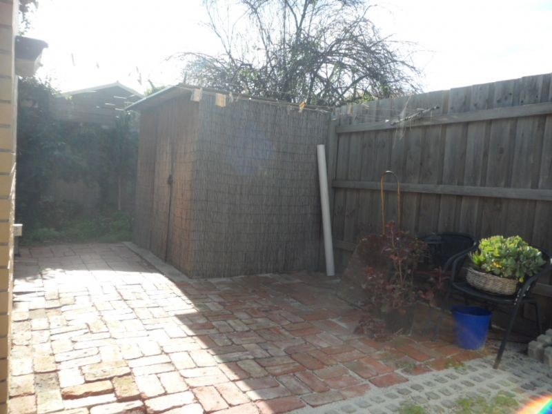 12/2 Mascoma Street, Strathmore VIC 3041