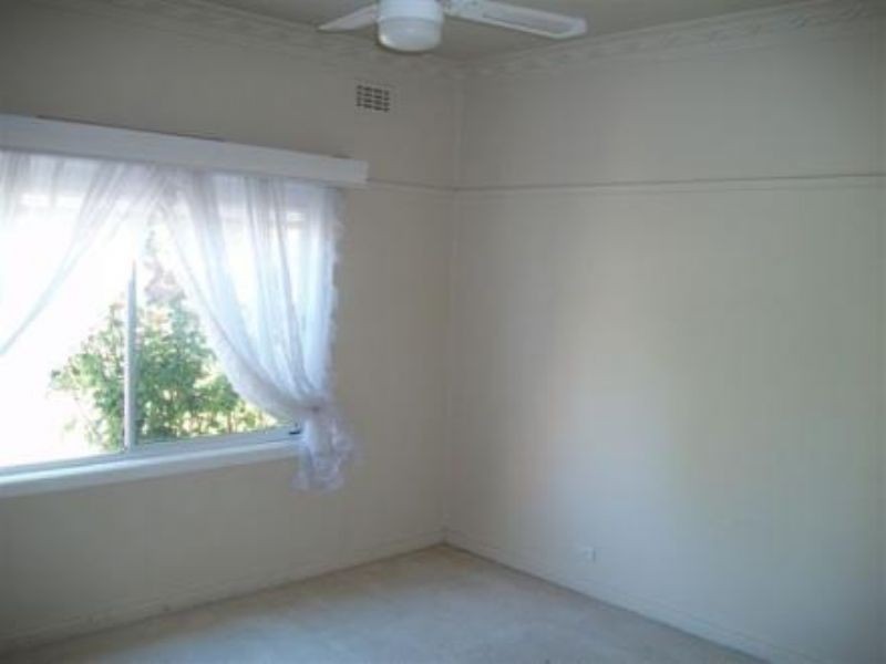 14 John Street, Oak Park VIC 3046