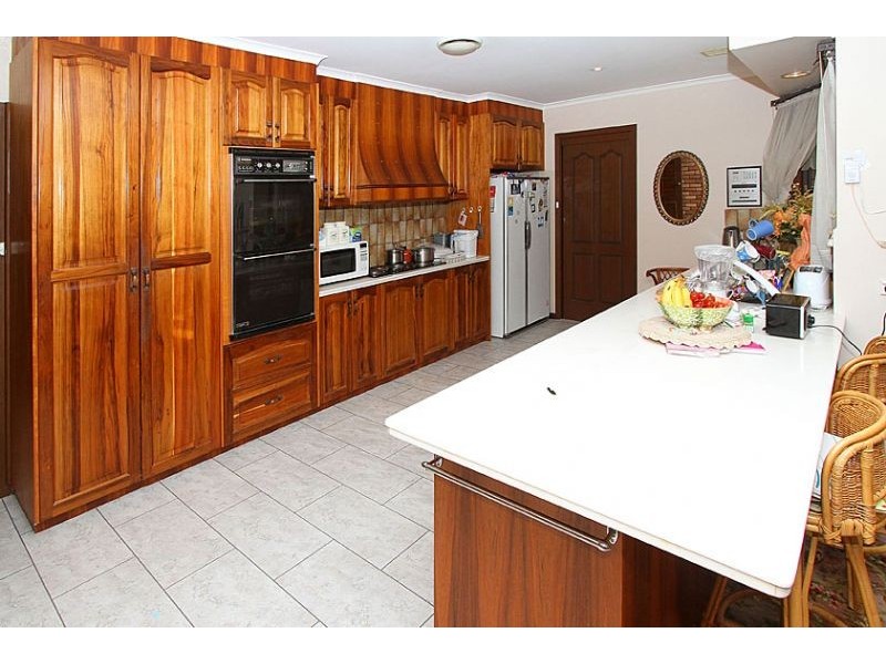 5 Augustines Way, Keilor VIC 3036