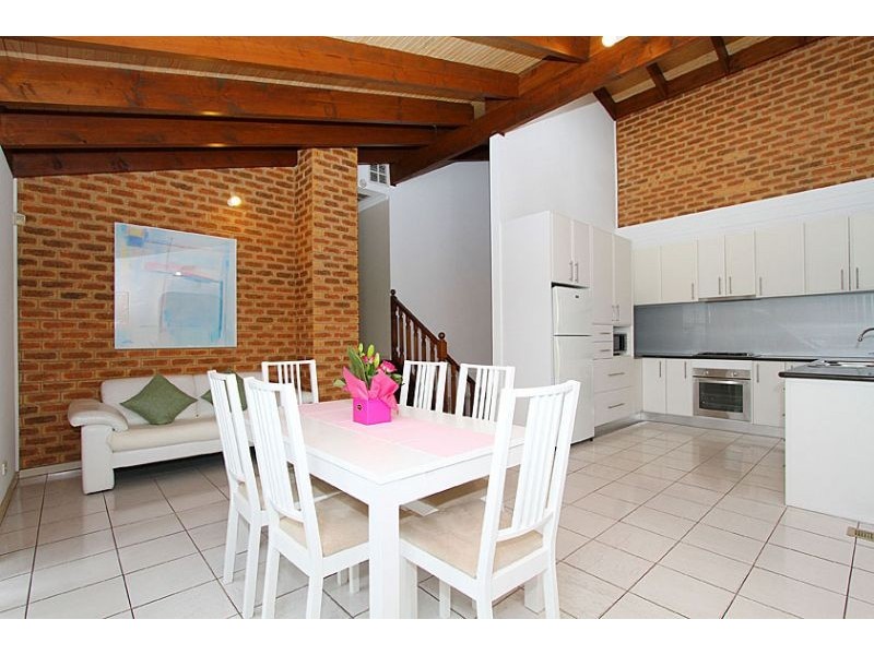 2/1 Tamar Street, Essendon VIC 3040