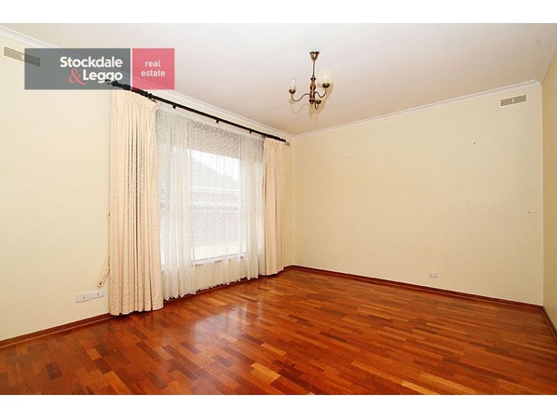 2/81 Alma Street, West Footscray VIC 3012