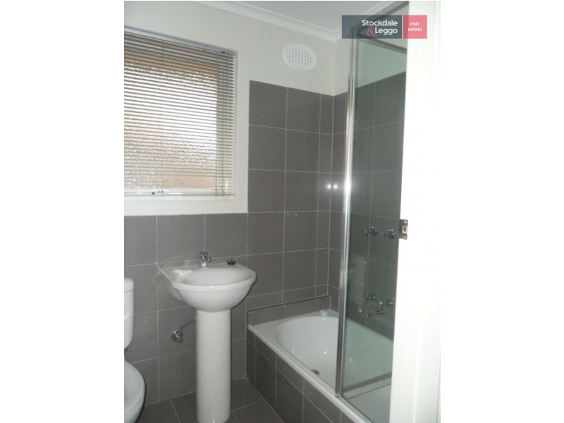 3/16 Vanberg Road, Essendon VIC 3040