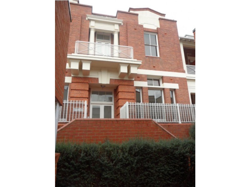 32 Gatehouse Place, Maribyrnong VIC 3032