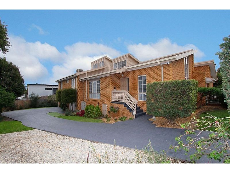 2/1 Tamar Street, Aberfeldie VIC 3040