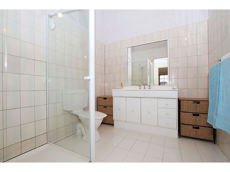 2/1 Tamar Street, Aberfeldie VIC 3040