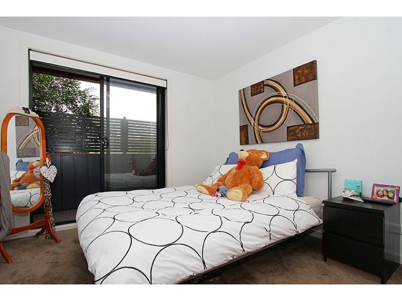5/225 Buckley Street, Essendon VIC 3040
