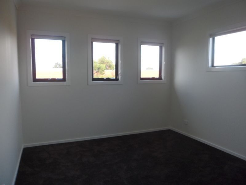 2/60 King Street, Airport West VIC 3042