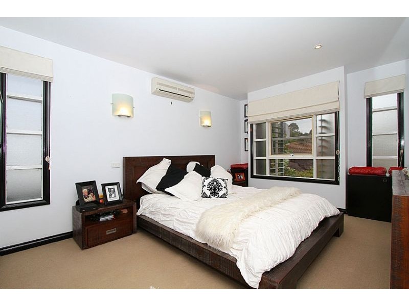 60 Palmerston Crescent, South Melbourne VIC 3205