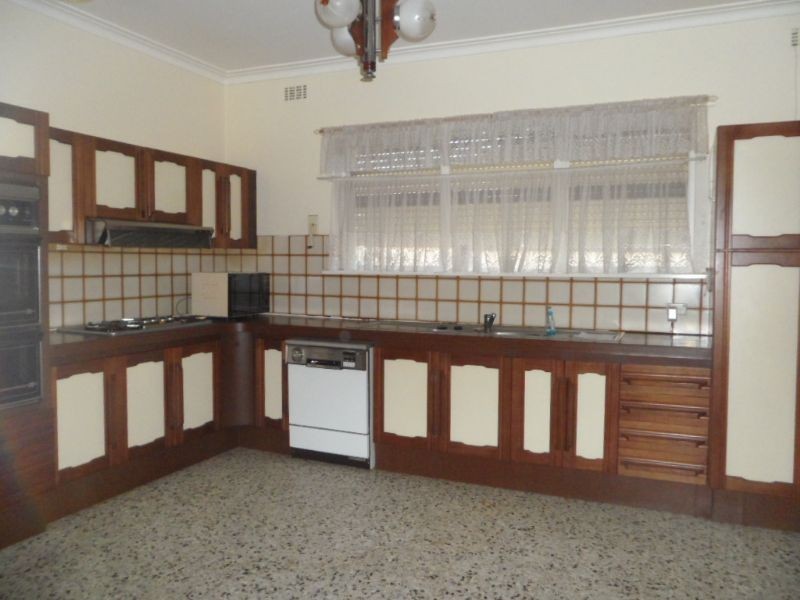 1/60 King Street, Airport West VIC 3042