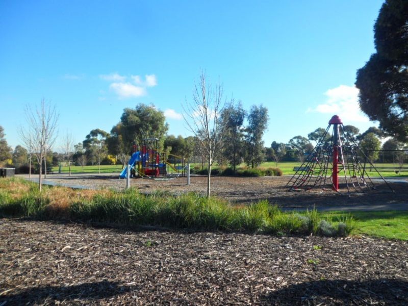 21 Patterson Avenue, Keilor VIC 3036
