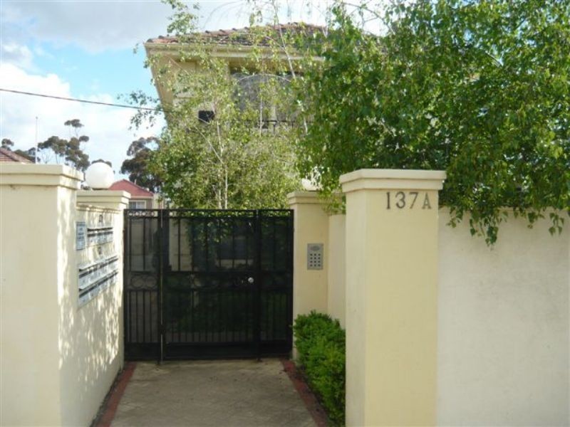 7/137A Woodland Street, Essendon VIC 3040