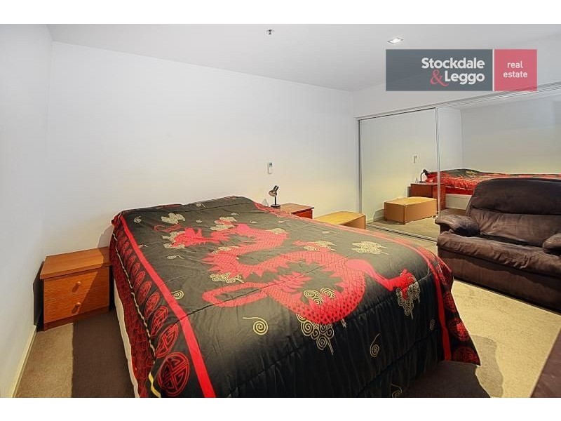 1/25 Winifred Street, Essendon VIC 3040