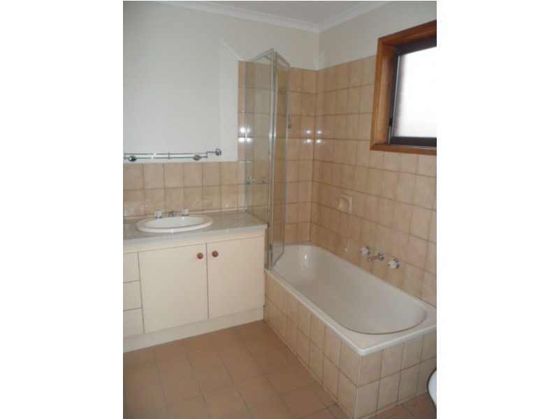 9/76-80 Parer Road, Airport West VIC 3042
